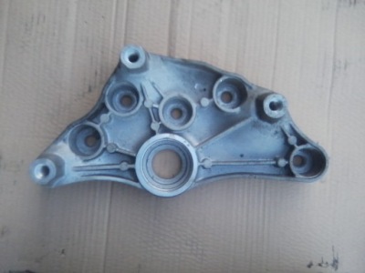 Mercedes glc glk 2,2 cdi кронштейн редуктор a6420140500 фото №1