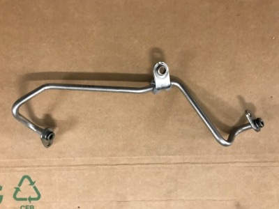 Шланг турбины audi a1 04c145140a фото №1