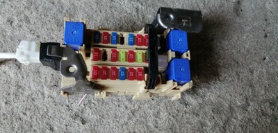 Nissan note e12 1.5 dci корпус запобіжників фото №1