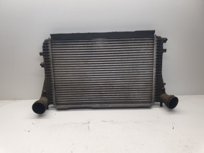 Радиатор интеркулер vw passat b6 2,0 3c0145805p фото №1