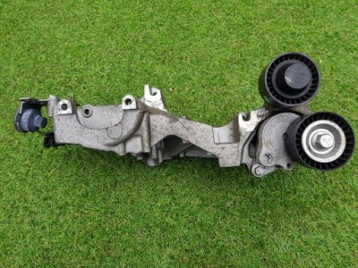 Кронштейн генератора 2.0 dci do renault latitude фото №1