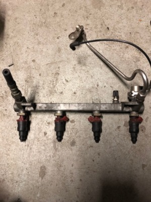 Opel vectra b 2.0 молдинг упорскування 90411551 фото №1