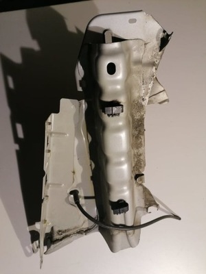 Кронштейн крила праве верхній перед citroen c3 ii фото №1