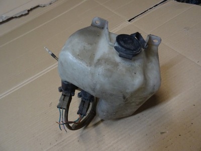 Daihatsu rocky бачок омывателя 92r фото №1