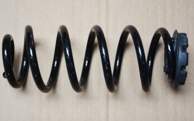 Renault twingo smart 453 iii пружина задня задня фото №1