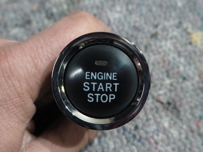 Выключатель запуск стоп двигатель corolla verso ii фото №1