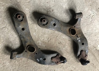 Toyota avensis t27 рычаг перед правый фото №1