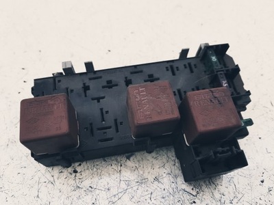 Реле реле renault megane 1.4 16v 00r фото №1