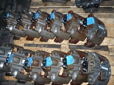 Суппорт mercedes atego kpl фото №1