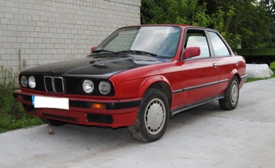 BMW E30 SERIE 3 CAPO LAMINAT LEKKA  