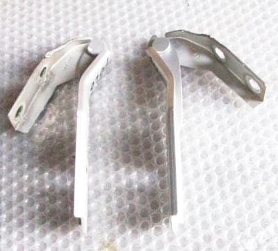 Vw polo 2001r петля капот оригинал фото №1