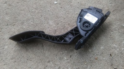 Nissan pixo педаль газу фото №1