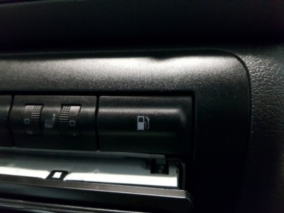 Skoda octavia i вимикач otwieraniaklapki пального фото №1