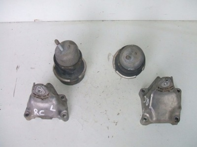 Lexus rc300h is кронштейн двигуна фото №1