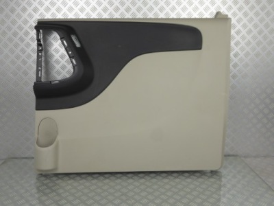 Обшивка правый задняя chrysler town & country v 11- фото №1