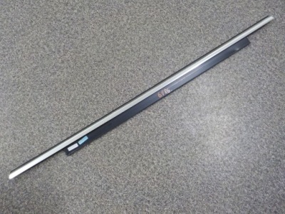 Молдинг ущільнювач права задня audi a6 c7 2011-2018 фото №1