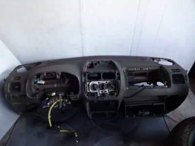 Консоль панель приладів suzuki ignis 00-03 фото №1