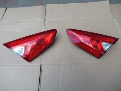 Nissan pulsar лампа правая w крышка фото №1