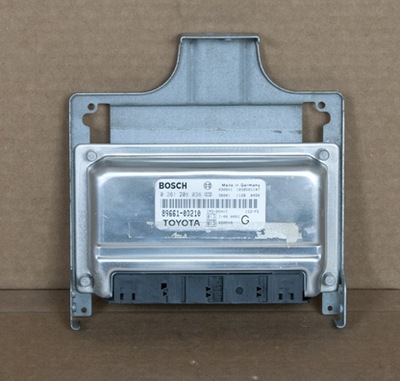 Toyota yaris i блок керування двигуна фото №1