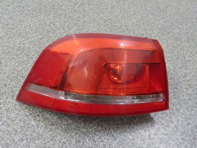 Лампа левая задняя volkswagen passat b7 kombi фото №1