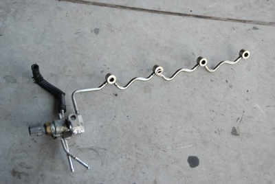 Шланг трубка живлення пального lexus is 220d фото №1