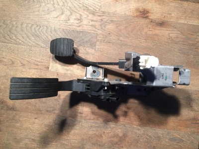 Renault captur педаль газа тормоза kompletny europa фото №1