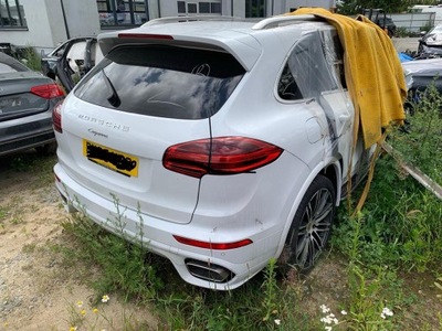 PORSCHE CAYENNE RESTYLING 7P5 TAPA DE MALETERO PARTE TRASERA C9A  