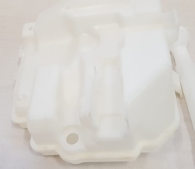 Mitsubishi outlander бак омывателя фото №1