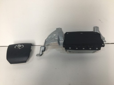 Toyota 4runner подушка безпеки подушка водія коліно фото №1