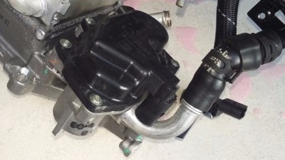 Vw passat b8 2.0 tdi 04l131501n дроссельная заслонка фото №1