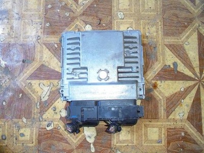 Vw бортовий комп'ютер 03f906070hb фото №1