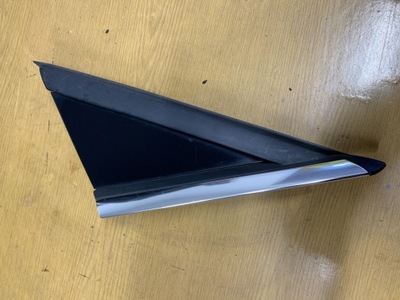 Трикутник заглушка крила peugeot 5008 права фото №1