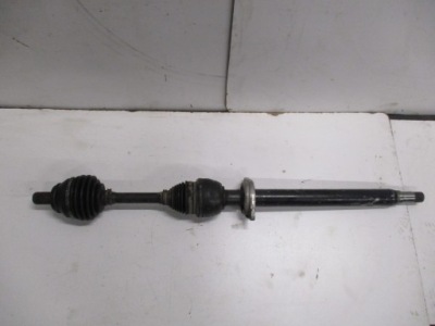 Привідний вал права mercedes cla 2,0cdi фото №1