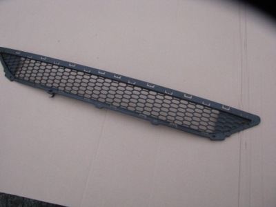 Hyundai tucson 3 решітка середня бампера 2015r- фото №1