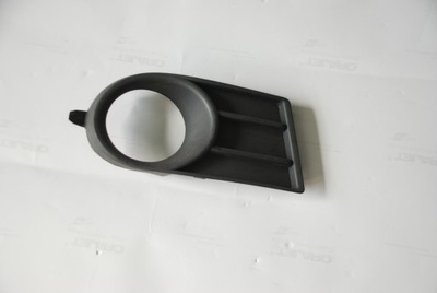 Suzuki swift 04- заглушка решётка na противотуманная фара правая фото №1