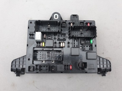 Коробка запобіжників opel zafira c фото №1