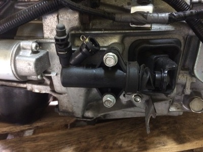 CILINDRO DE EMBRAGUE MAZDA2 2015-2019 MAZDA3 2013-2018  