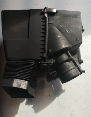 Корпус фильтра воздуха audi a6 c6 4f0133835h фото №1