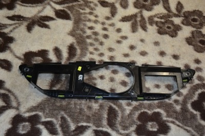 Рамка консолі vw touareg 4,2tdi 7p6858863 фото №1