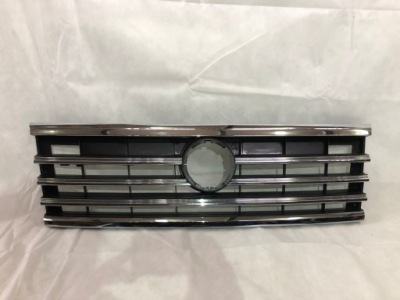 Решітка радіатора решітка радіатора vw touareg 760 фото №1