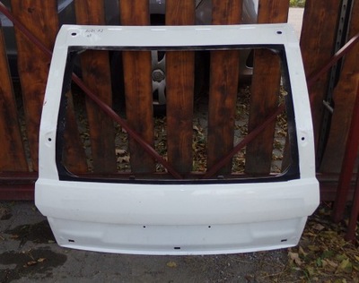 Audi a2 кришка багажника задня фото №1