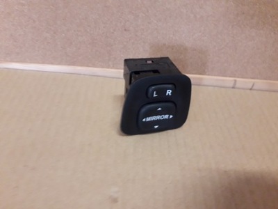 Toyota aygo ii панель регулювання дзеркал фото №1