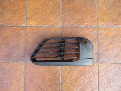 Bmw x1 f48 решітка права заглушка перед фото №1