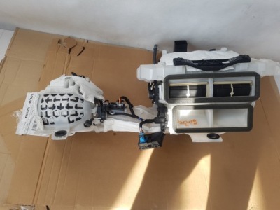 Обігрівач комплектна citroen c5 aircross фото №1