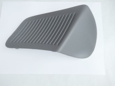 Toyota yaris 2009r заглушка багажника фото №1