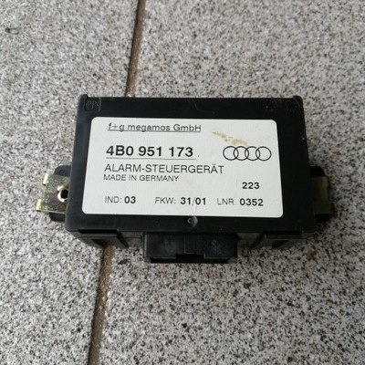 Модуль блок керування сигналізація audi a3 8l 8b0951173 фото №1