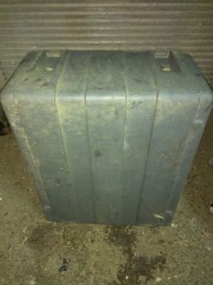 Кришка акумуляторів iveco stralis trakker фото №1