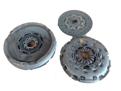 Сцепление двухмассовый маховик комплект corolla verso 2.2 d-cat фото №1