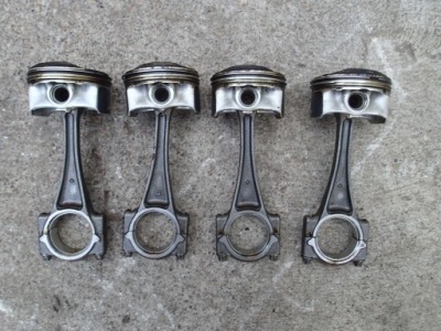 Поршень з шатун mazda 3 bm cx3 2,0 b фото №1