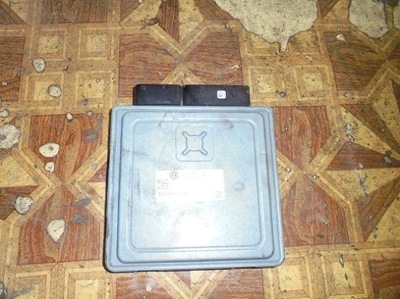 Vw бортовой компьютер 03l906023e фото №1